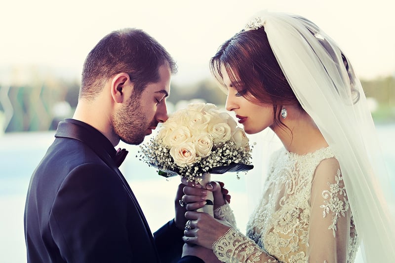 Wedding cake cutting